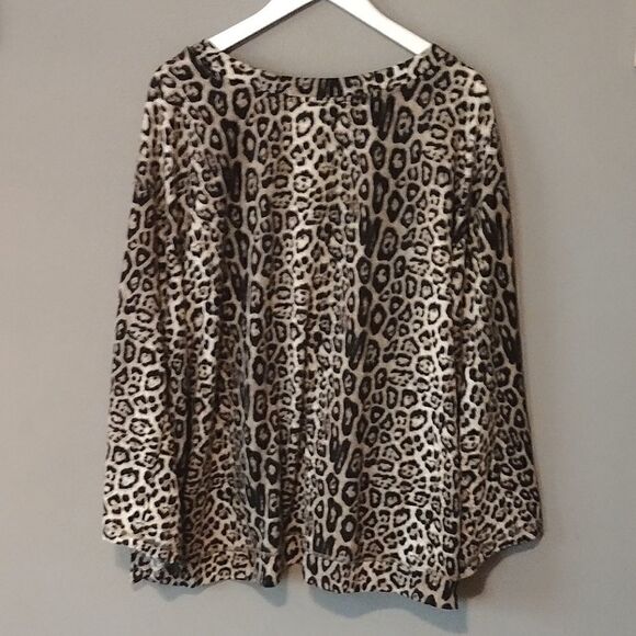 Umgee Women's Size 1XL Jaguar / Cheetah Print 3/4 Sleeve Side Slit Top - Picture 6 of 7